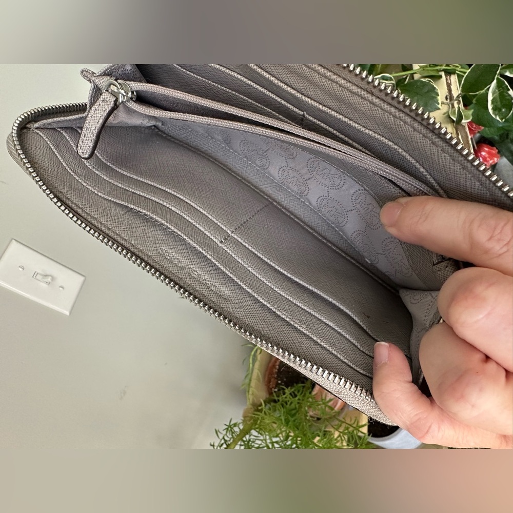 Michael Kors Grey Wallet Zipper Closure Pre-Loved As-Is - Picture 10 of 13